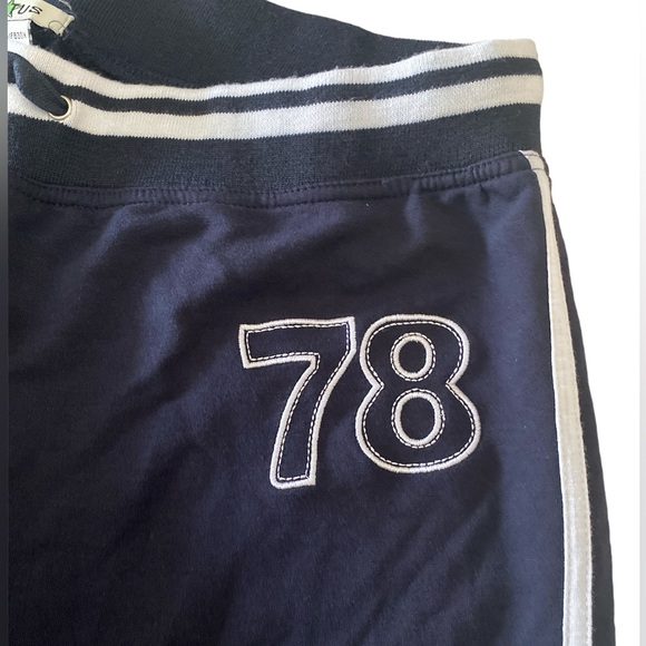 Hiatus women’s cropped pants embroidered logo,navy blue color, size 1X. - Picture 3 of 9